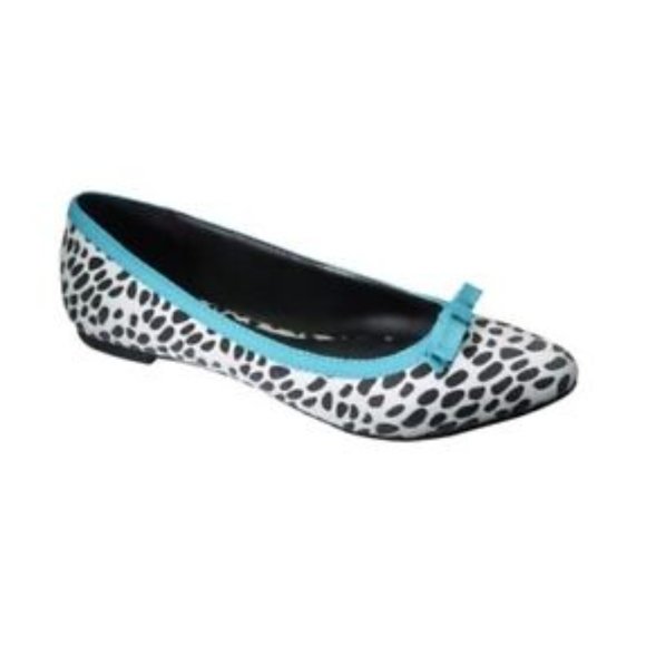 Women's Xhilaration Synthetic Suede Pointed Toe Ballet Flat Size: 9 - Picture 4 of 4